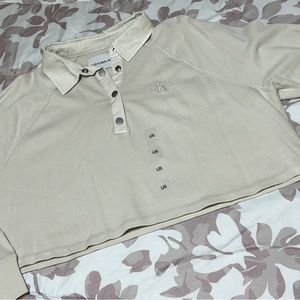 Calvin Klein - Topshop long sleeved cropped buttoned collar sweatshirt
